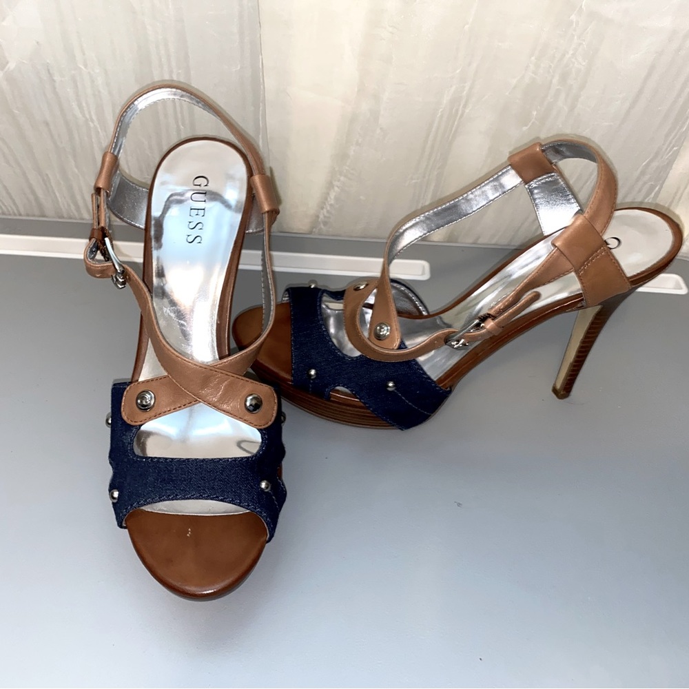 GUESS
CAMEL & JEANS PLATFORM HEELS 9M